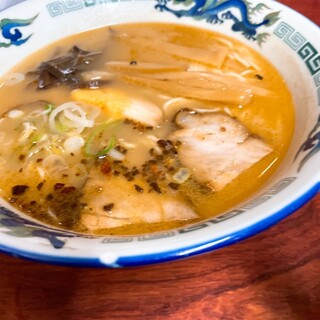 熊本市中央区新市街でおすすめの美味しいラーメンをご紹介 食べログ 熊本市中央区新市街でおすすめの美味しいラーメンをご紹介 食べログ