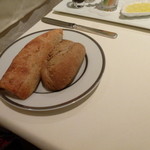 レストランひらまつ 広尾 - パン