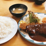 味一 - とんかつの王様　黒豚のロースカツ定食
      920円　プラスご飯大盛り60円