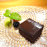 ドディチ・マッジョ - 