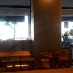 自家製アイスクリーム イケダヤ - アクリル坂はもう少しキレイに拭いて欲しいかな