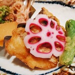 Kitahama Yoshida - サワラ柚子胡椒天ぷら。レンコン酢の物、ししとう