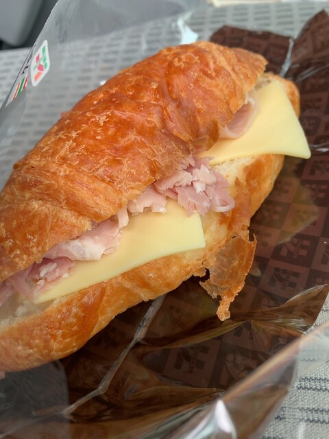 セブン-イレブン 小樽桂岡店（7-ELEVEN） - 銭函（コンビニ・スーパー）の写真