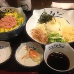 のらや - ネギトロ丼セット。本当は天ぷらもついてますが遅れてきました。うどんはぶっかけです。