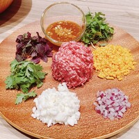 焼肉うしごろ 新宿三丁目店 - エスニック和牛タルタル パニプリ添え