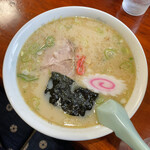 おざわ食堂 - とんこつラーメン 630円