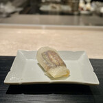 蓮心 - 鰻と茄子のクレープ巻き、辛めのソースと木の芽