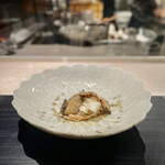 蓮心 - 鮑和え蕎麦、長芋、ピーナッツと胡麻ベースソース、全粒麺、フィンガーライム