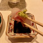鮓 きずな - 山葵醤油で