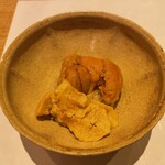 鮓 きずな - 北海道浜中の馬糞海胆 淡路島由良の赤海胆