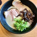 博多ラーメン 池めん - 濃厚豚骨ラーメン¥750