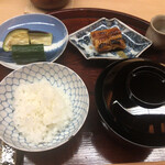 松川 - 鰻蒲焼、ご飯、蓴菜の赤出汁、香の物