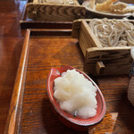 きたわせ - 辛みおろしー♬嬉しい⭐︎
      お蕎麦をより引き立てる。かつお腹も落ち着く。
      
      他のお蕎麦やさんも行ったけど、辛みおろしあまり見かけず。甘いおろしとわさび漬けで工夫しているところもあった。