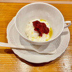 f - ストラッチャテッラと重兵衛トマトです　スプーンにはバジルの香りが纏わせてあります