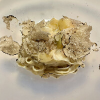 ジュエーメ - 紅茶のタリオリーニには白桃を合わせてあります　サマートリュフの香りが素晴らしい