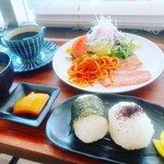 Riisa cafe - 