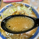 Raa men sou - 背脂味噌ネギチャーシューのスープ