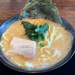 横浜家系ラーメン 龍馬家 - 