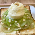 くくりひめ珈琲 - シャインマスカットのトースト