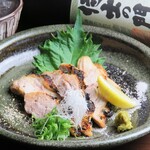 美酒嘉肴 AJITO - 淡路鶏のもも塩焼き