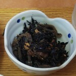 小さな食堂 ヒロ - 小鉢のひじき ※拡大(2021.08.04)