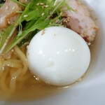 분푸쿠 차가마 - 차가운 시오 라멘(삶은 계란, 맛계란 아님)