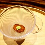 温石 - 蓮根饅頭　炙り唐墨。淡いお出汁の餡かけにホロホロ崩れる唐墨が絶妙。