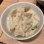 寅福 - おかわりの、アサリの炊き込みご飯