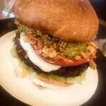 IAKATORIH - トマトとモッツァレラチーズ