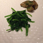 中国飯店 - 筍の炒め、青菜の炒め物