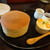 カフェサロンソンジン - 料理写真:ホットケーキ生クリーム付き（７３５円）