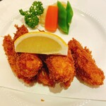 三栗 - 厚岸産の牡蠣を使ったカキフライ