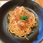 パスタカフェ 八乃森 - ムキアサリとフレッシュトマトの冷製トマトソースパスタ