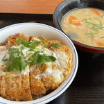 かつや - 料理写真:かつ丼(竹)￥715　豚汁(大)￥176