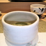 梅田 鮨 よこ田 - お抹茶