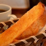 Cafe Rossy - モーニングはトースト（ハーフサイズ）とゆで卵が無料です