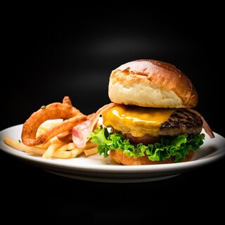 ボリューム抜群の看板メニュー‼〘日本橋バーガー〙