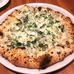 ボナペティートパパ - 本日のpizza(窯揚げしらすと九条ネギのビアンコピッツァ)