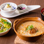 レストラン ゆめぜん - サラダ・豚汁お替わりできます。ドリンクバー付