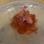 TOKYO CHINOIS 神子 - ルビー色に輝く當店名物の「ルビークラゲ」