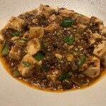 TOKYO CHINOIS 神子 - 當店スペシャリテの「牛肉の麻婆豆腐」