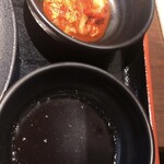 テーブルオーダーバイキング 焼肉 王道 - キムチと焼肉タレ