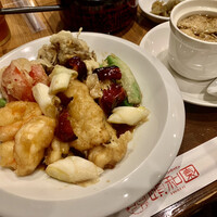 個室中華 頤和園 溜池山王店 - 