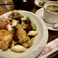 個室中華 頤和園 溜池山王店 - 
