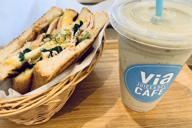 Via JUICE&amp;DELI CAFE photo 3