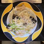 上海チキン 大塚 小閣樓 - 炒麺 (やきそば) 980円 (税込)
      2021年8月5日昼