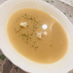 グリル桃山 - ポタージュスープ。玉ネギの甘味が効いている