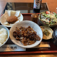 豚捨 KITTE丸の内店 - 