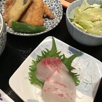 酒肴 亀八 - 紫蘇も食べますよ。