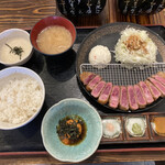 牛かつ専門店 うし寅 - 